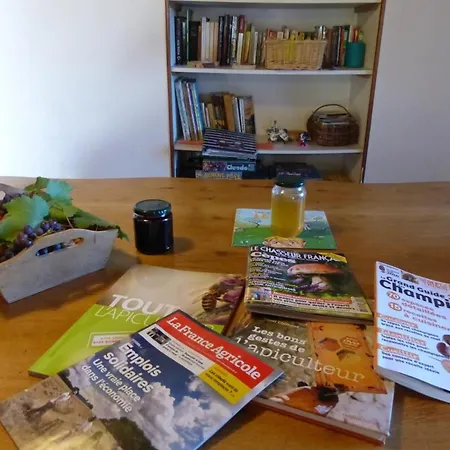 Maison Rustique Avec Cheminee, Jardin Et Animaux Admis A - Fr-1-489-184 *